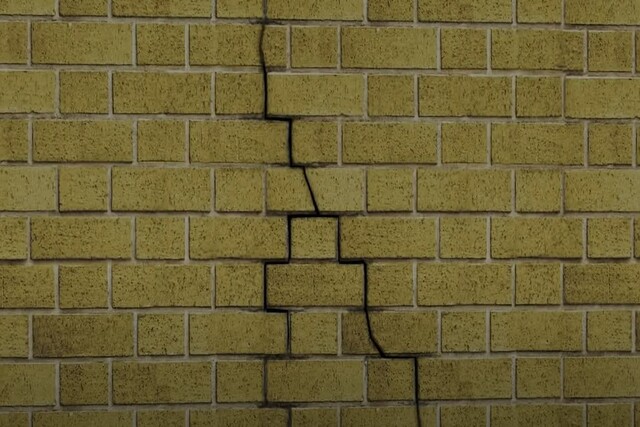 Crack on the brick wall